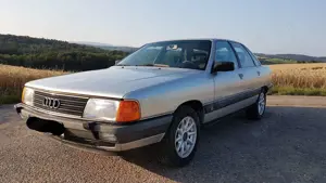 Audi 100