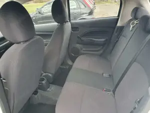 Mitsubishi Space Star Bild 4