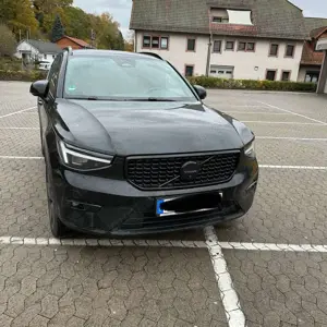 Volvo XC40 Plus Black Edition 2WD