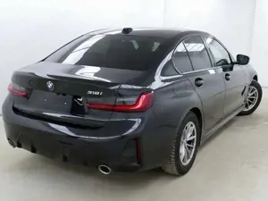 BMW 318 318i M Sportpaket HeadUp ACC Kam Sound el.Sitze Bild 4