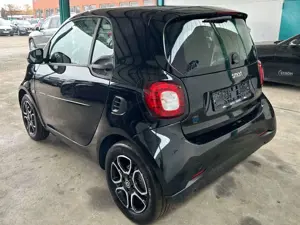 smart forTwo coupe electric drive / EQ*Navi*Klima* Bild 4