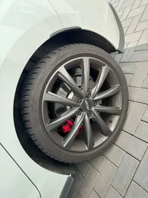 Volkswagen Golf GTI 2.0 TSI OPF DSG Bild 3