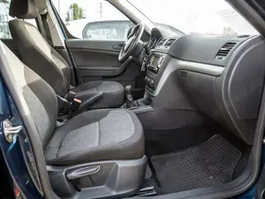 Skoda Yeti 1.2 TSI Cool Edition KLIMA PDC SHZ Bild 2