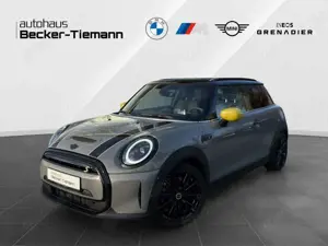 MINI Cooper SE Hatch 17" / Pano / Harman Kardon / Keyless / RFK /