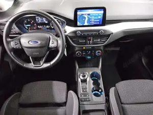 Ford Focus Turnier 1.5 EB CoolConnect Navi LED RFK Bild 5