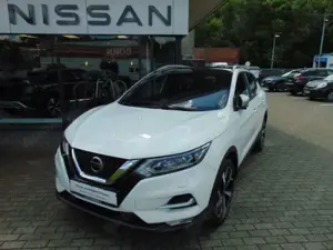 Nissan Qashqai 1.3 DIG-T 6-Gang MT Tekna Leder 360° Alu