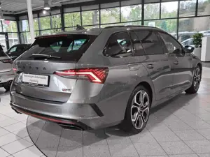 Skoda Octavia Combi RS 2.0 TDI DSG LED Navi Head-up Bild 4