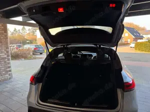 Mercedes-Benz EQC 400 AMG, AHK, GSD, Leder, HUD, Burmester, 360, SoH 95% Bild 5