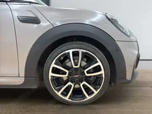 MINI Cooper 3-Türer [JCW Trim, Navi, ACC, RFK, Pano] Bild 3