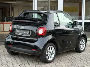 smart forTwo Fortwo Cabrio Autom.90PS NAVI+ALU+SHZ+KLIMA+APPL Bild 4