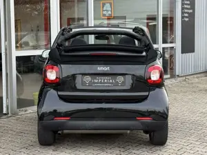 smart forTwo Fortwo Cabrio Autom.90PS NAVI+ALU+SHZ+KLIMA+APPL Bild 5