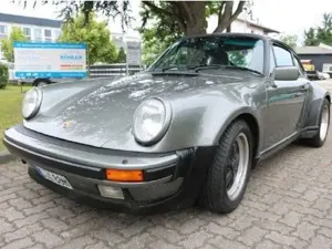 Porsche 930