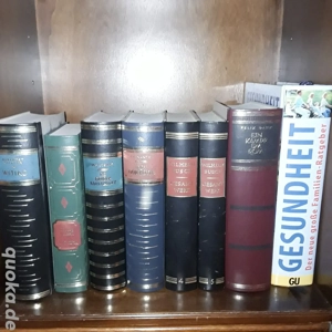1 Kiste Bücher  Bild 4