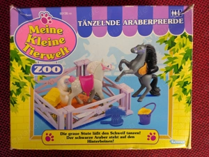 Spielpferde mit Koppel