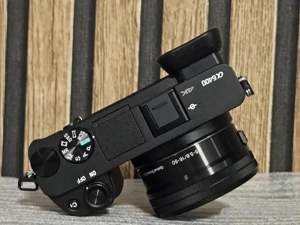 sony Alpha 6400- Schwarz original kit mit 2 opjektiven und verpakung + Zubehör set  Bild 2