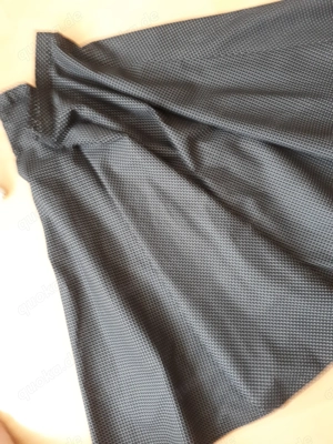 Glockenrock mit Pünktchen in Schwarz