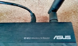 Asus RT-N12 Router WiFi N300 4x Fast-Ethernet LAN VPN Bild 3