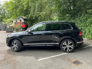 Volkswagen Touareg 3.0 V6 TDI SCR Blue Motion DPF Automatik Exclusive Bild 3