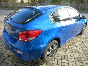 Chevrolet Cruze LT TÜV+AU NEU TEMPOMAT KLIMA Bild 5