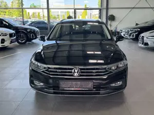 Volkswagen Passat Variant 2.0 TDI DSG Elegance AHK Bild 2