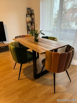 Esstisch aus Holz und Metall mit 4 Stühlen