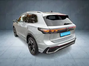 Volkswagen Tiguan R-Line 2.0 TDI AHK/HDMatrix/360/hk/HuD/1 Bild 3