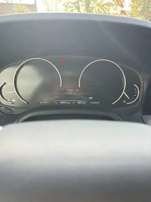 BMW 318 318d Touring Aut. Advantage Bild 4