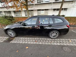 BMW 318 318d Touring Aut. Advantage Bild 2