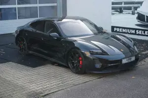 Porsche Taycan GTS*SPORT DESIGN*HAL*P Display*Burmester