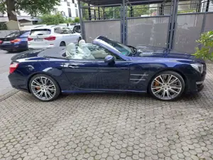 Mercedes-Benz SL 63 AMG SL 63 AMG AMG Speedshift MCT 7-Gang AMG Bild 3