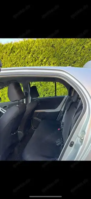 Toyota Yaris 1.3 VVT-i Bild 5
