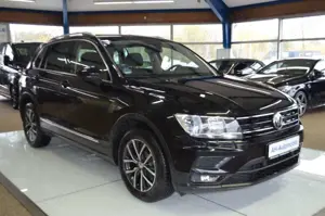 Volkswagen Tiguan BMT AUTOMATIK / NAVI / R-KAMERA / PDC Bild 2