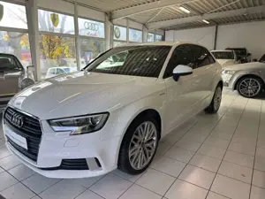 Audi A3 g-tron sport/8-Fach/S-Line