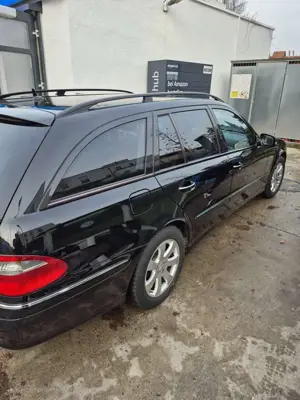 Mercedes-Benz E 320 E 320 T CDI 4Matic (211.289) Bild 5
