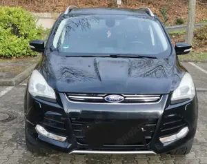 Ford Kuga 2.0 TDCi 4x4 Titanium mit Panorama