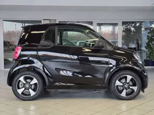 smart forTwo ForTwo EQ Coupé Passion 22KW+LED+KAM+2xKABEL+15" Bild 2