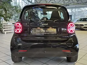 smart forTwo ForTwo EQ Coupé Passion 22KW+LED+KAM+2xKABEL+15" Bild 4