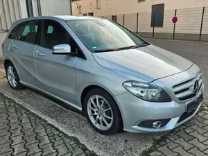 Mercedes-Benz B 200 B-Klasse (BlueEFFICIENCY) 7G-DCT Bild 3