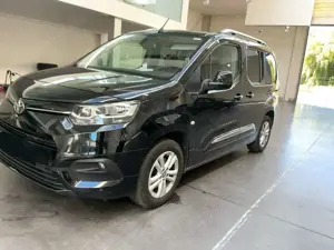 Toyota Proace City Verso L1 EXECUTIVE 1.2T 130PS AG8 AHK+KAMERA+ACC+N Bild 2
