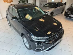 Volkswagen T-Roc 1.5 TSI DSG Life*AHK*LED*Navi*SHZ*PDC* Bild 3