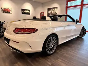 Mercedes-Benz C 180 Cabrio AMG Paket  19Zoll Navi LED 39TKM 1A Bild 5