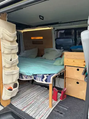 Volkswagen T5 Camper mit Aufstelldach Bild 2