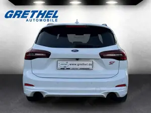 Ford Focus Turnier ST X HUD AHK-klappbar Navi Digitales Cockp Bild 4
