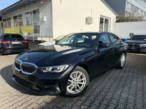 BMW 320 i*xDrive*AHK*Schiebedach*Metallic*Standhzg*uv