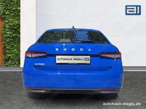 Skoda Superb 2.0 TDI Selection DSG Navi+Lenk/SHZ+R-Kam Bild 4