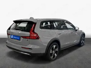 Volvo V60 Cross Country V60 Cross Country B4 D AWD Plus Bild 2