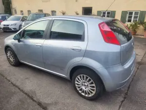 Fiat Grande Punto Grande Punto  5-Türer 1.4 8V Dynamic Bild 5