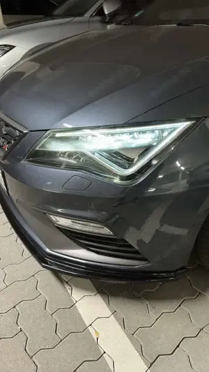 SEAT Leon ST 2.0 TSI DSG OPF FR Bild 5