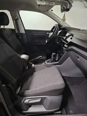 Volkswagen T-Cross Life Bild 3