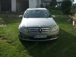 Mercedes-Benz C 180 C-Klasse CGI Automatik BlueEFFICIENCY Avantgarde